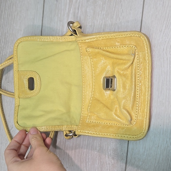 Fossil Women Mini Yellow Leather Crossbody Bag Hobo Boho Purse - Picture 4 of 11